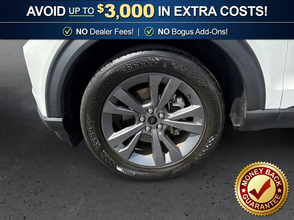 Certified 2023 Ford Explorer XLT w/ Equipment Group 202A AWD/4WD image 13