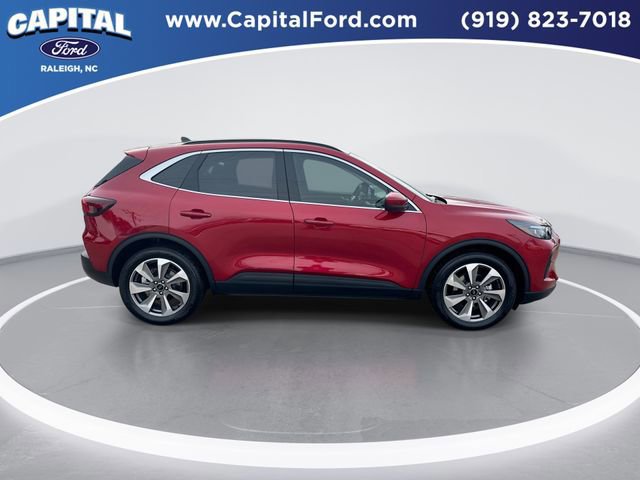 Certified 2025 Ford Escape Platinum w/ Premium Technology Package image 7