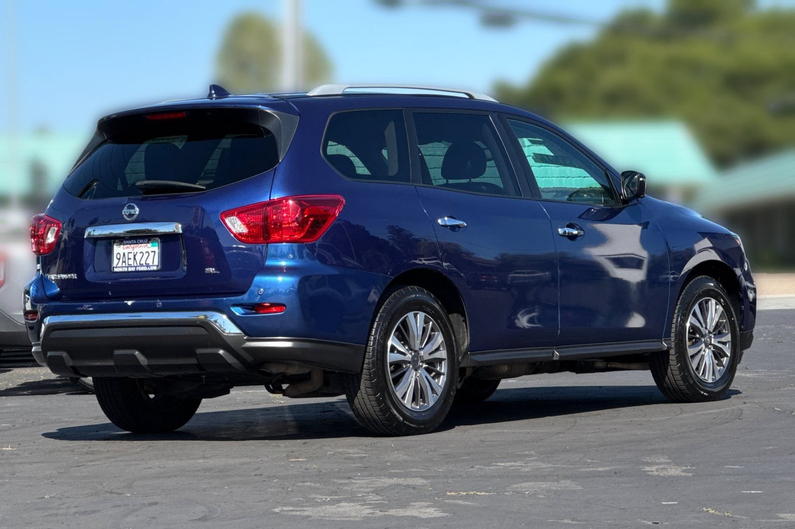 Used 2020 Nissan Pathfinder SL FWD image 30