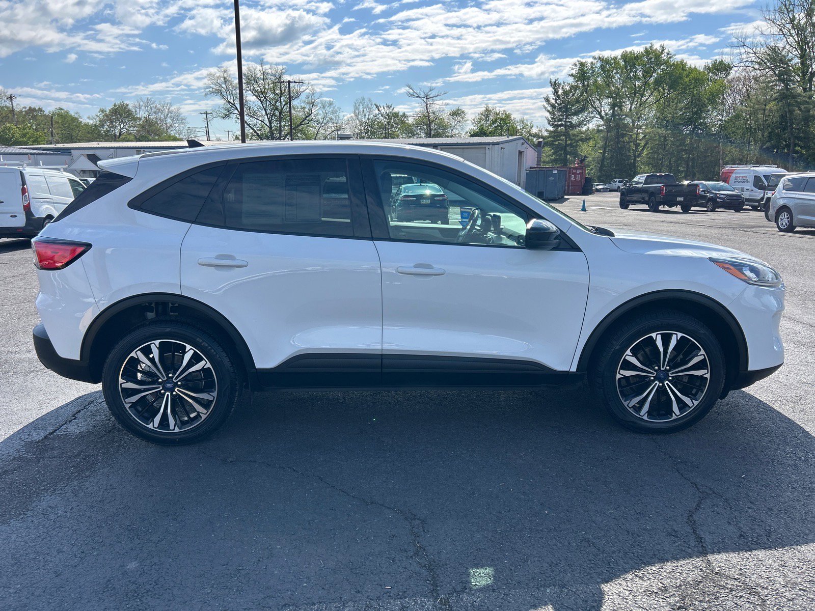 Certified 2022 Ford Escape SE w/ SE Sport Appearance Package AWD/4WD image 16