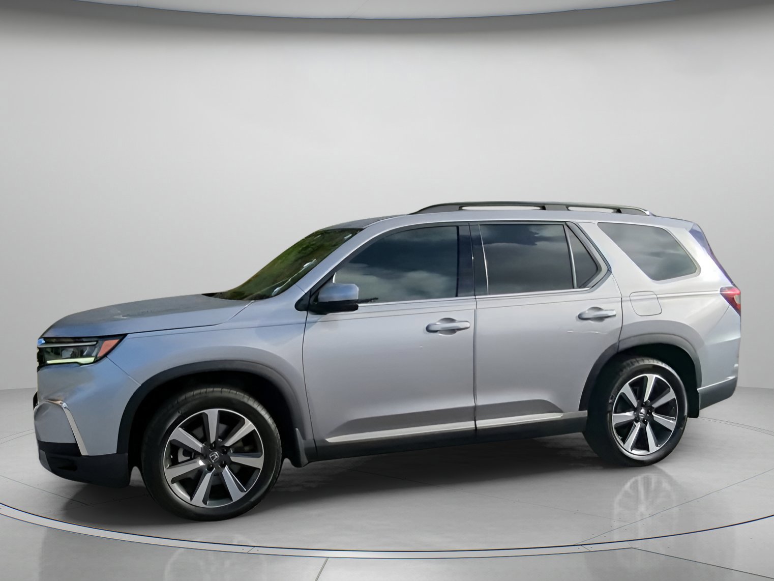 Used 2024 Honda Pilot Touring image 7