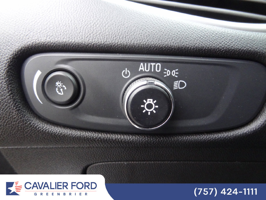 Used 2025 Chevrolet Malibu LT FWD image 14