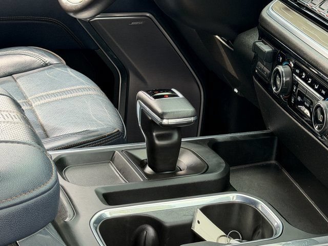 Used 2022 Chevrolet Silverado 1500 High Country w/ High Country Premium Package AWD/4WD image 19