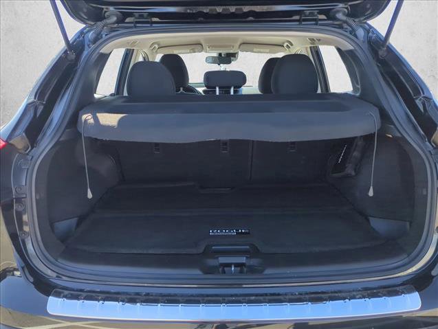 Used 2021 Nissan Rogue Sport SV image 11