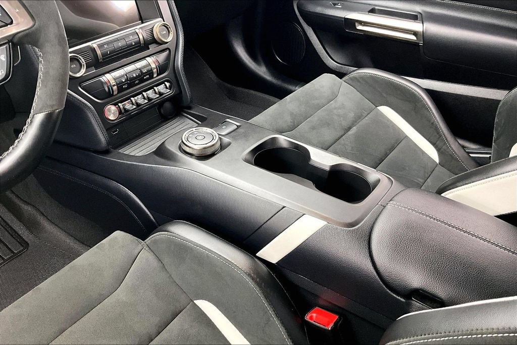 Certified 2022 Ford Mustang Shelby GT500 w/ Carbon Fiber Track Pack RWD image 15