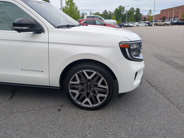 Certified 2025 Ford Expedition Max Platinum w/ Platinum Ultimate Package AWD/4WD image 11