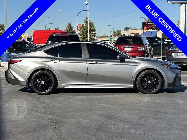 Used 2025 Toyota Camry SE FWD image 2
