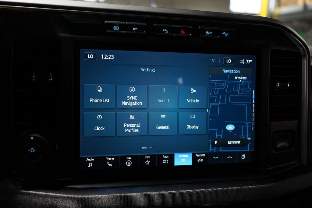 Certified 2023 Ford F350 Platinum w/ FX4 Off-Road Package AWD/4WD image 33
