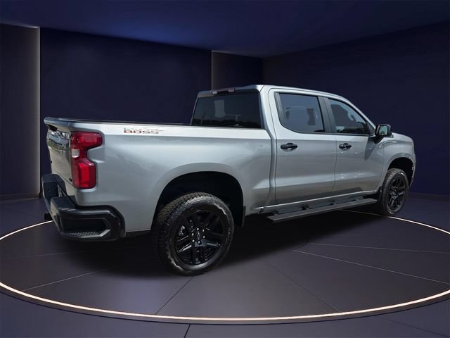 Used 2026 Chevrolet Silverado 1500 LT Trail Boss w/ LPO, Dark Essentials Package AWD/4WD image 3