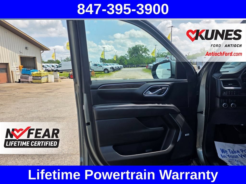 Used 2023 Chevrolet Tahoe Z71 w/ Luxury Package AWD/4WD image 18