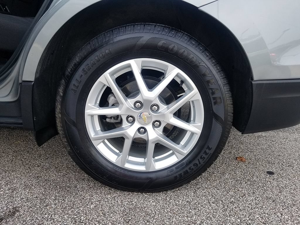 Used 2024 Chevrolet Equinox LT FWD image 15