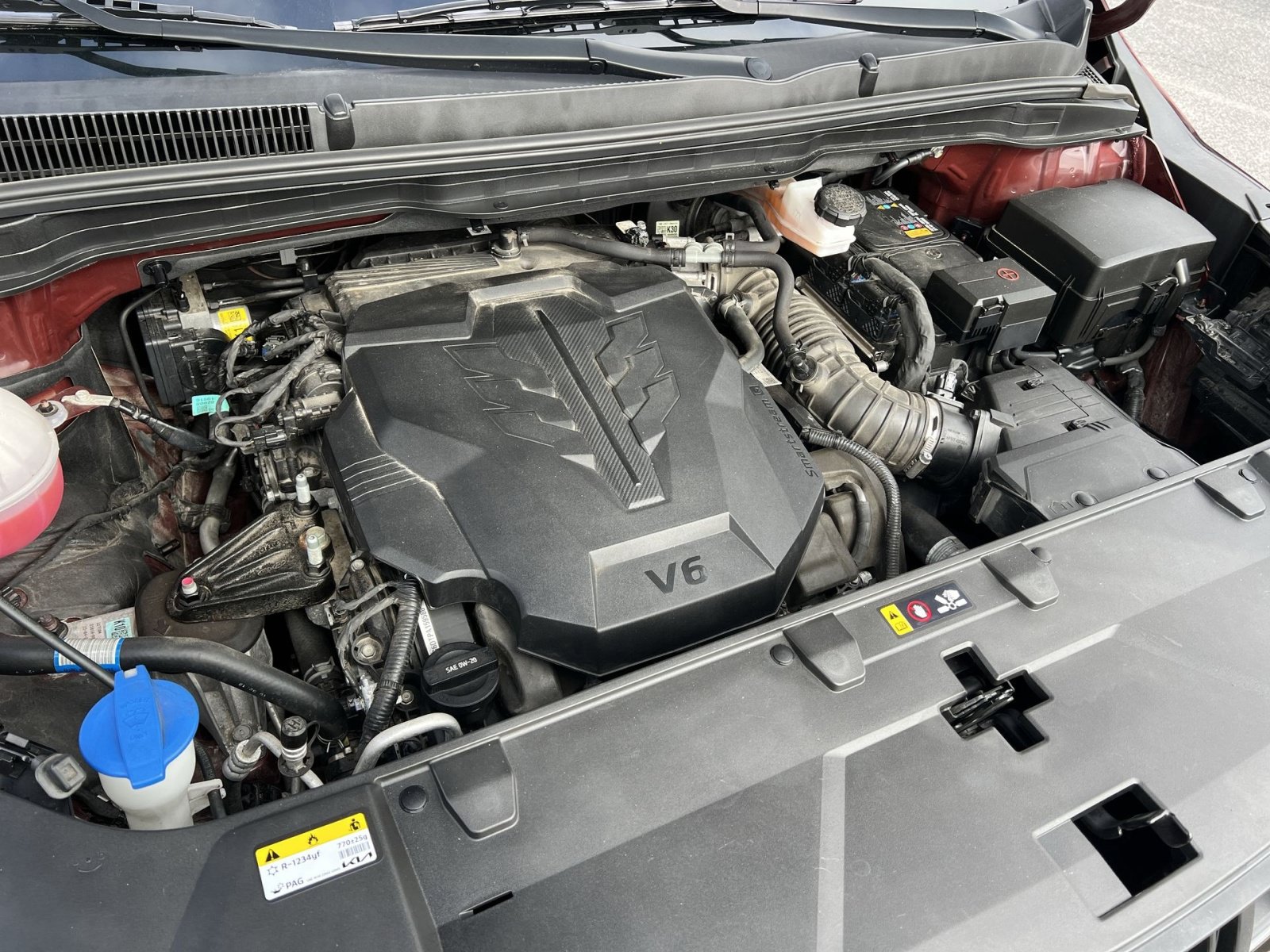 Used 2024 Kia Carnival LX FWD image 27