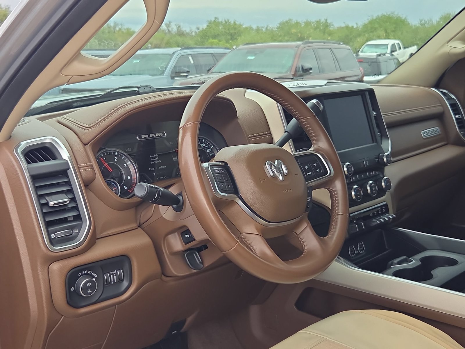 Used 2022 RAM 2500 Laramie AWD/4WD image 13