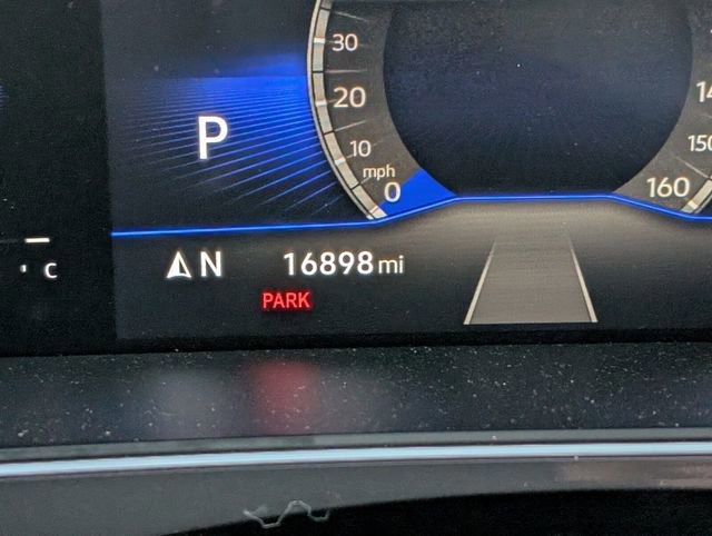 Used 2023 Volkswagen Tiguan SE image 20