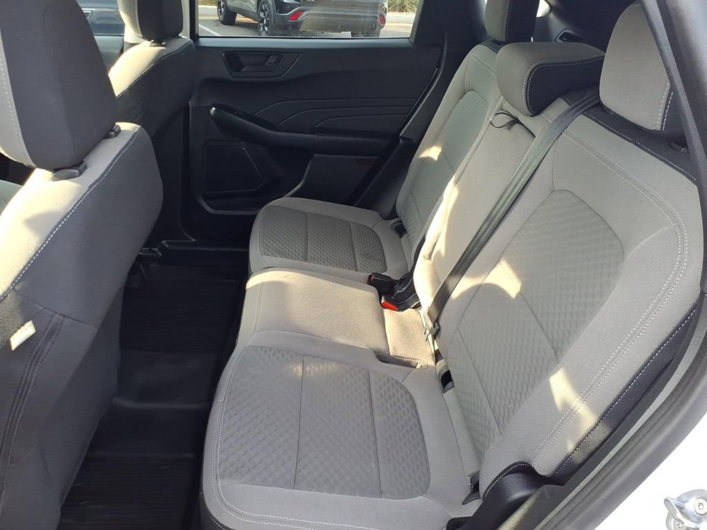 Certified 2022 Ford Escape SE w/ SE Sport Appearance Package FWD image 13