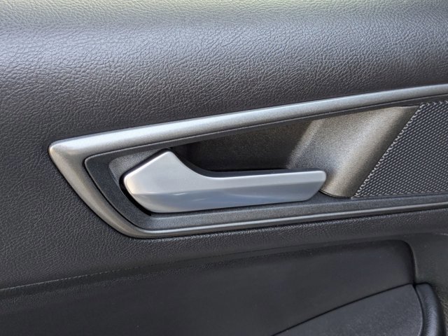 Certified 2023 Ford Edge SE w/ Black Appearance Package image 29