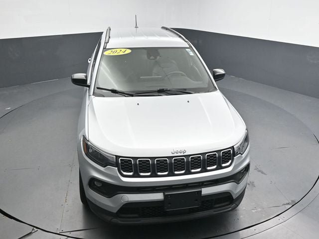 Used 2024 Jeep Compass Latitude AWD/4WD image 20