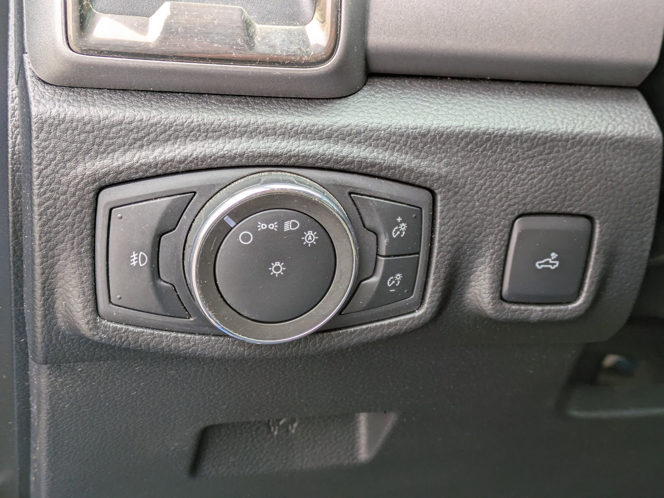 Certified 2020 Ford Ranger XLT w/ Equipment Group 302A Luxury image 14