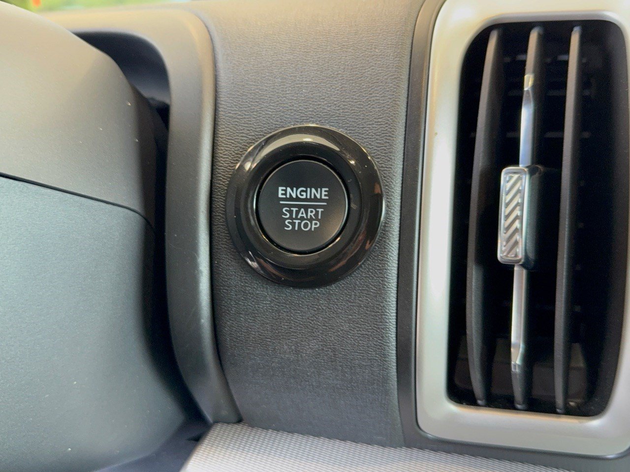 Certified 2025 Ford Expedition Active AWD/4WD image 20