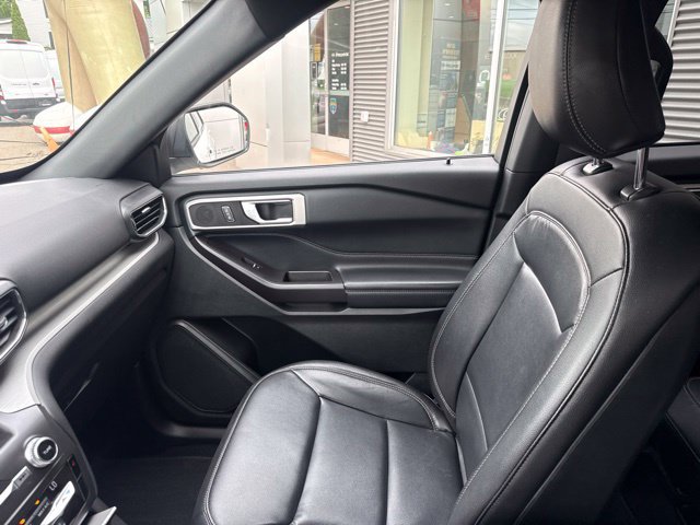 Certified 2020 Ford Explorer XLT w/ Equipment Group 202A AWD/4WD image 26