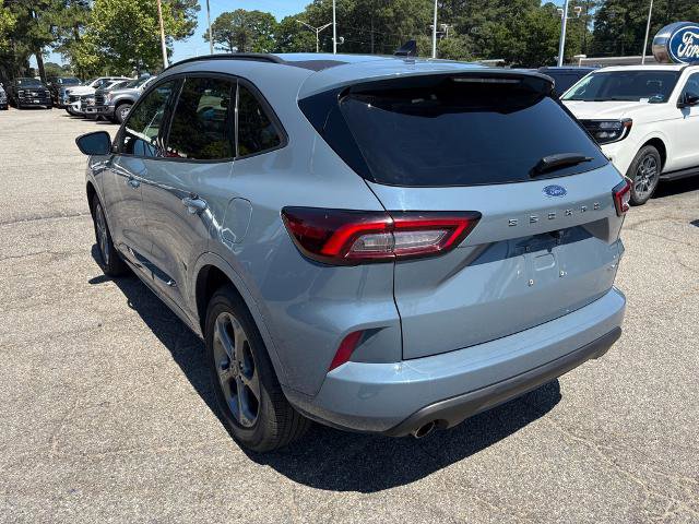Certified 2024 Ford Escape ST-Line AWD/4WD image 7