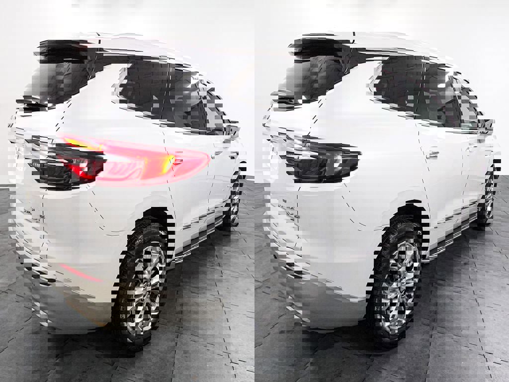 Used 2018 Buick Enclave Avenir w/ Avenir Technology Package AWD/4WD image 5