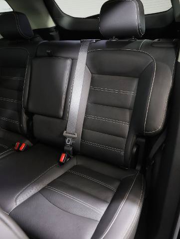 Used 2024 GMC Terrain Denali w/ Denali Premium Package AWD/4WD image 11