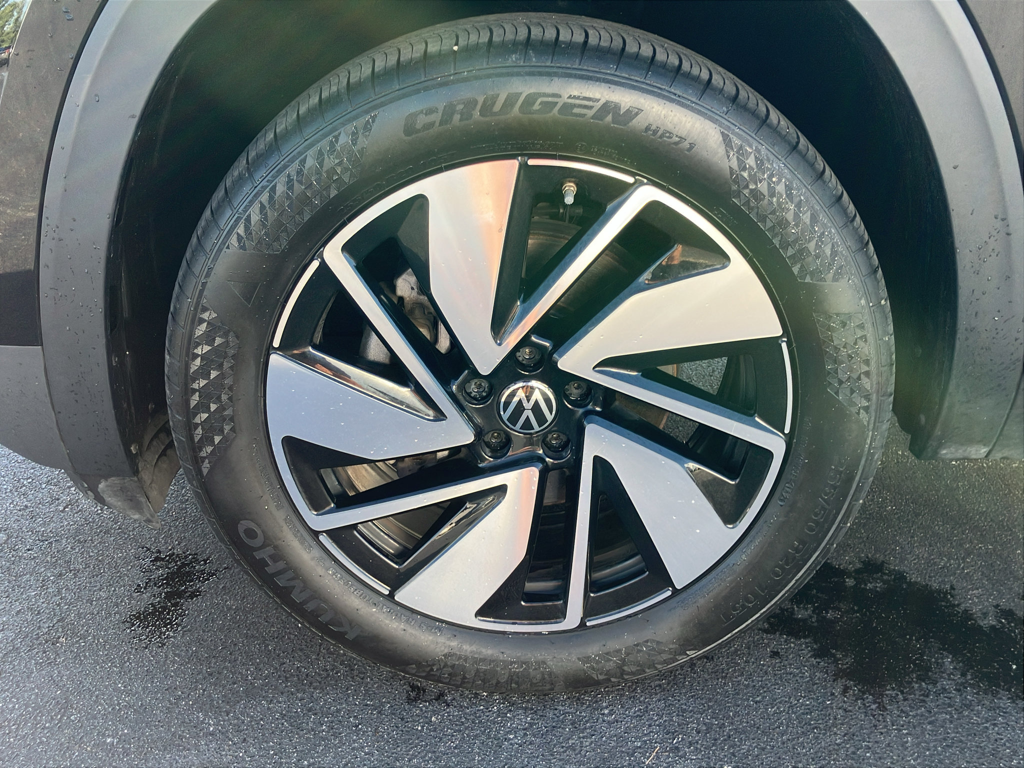 Used 2024 Volkswagen Atlas SE AWD/4WD image 11