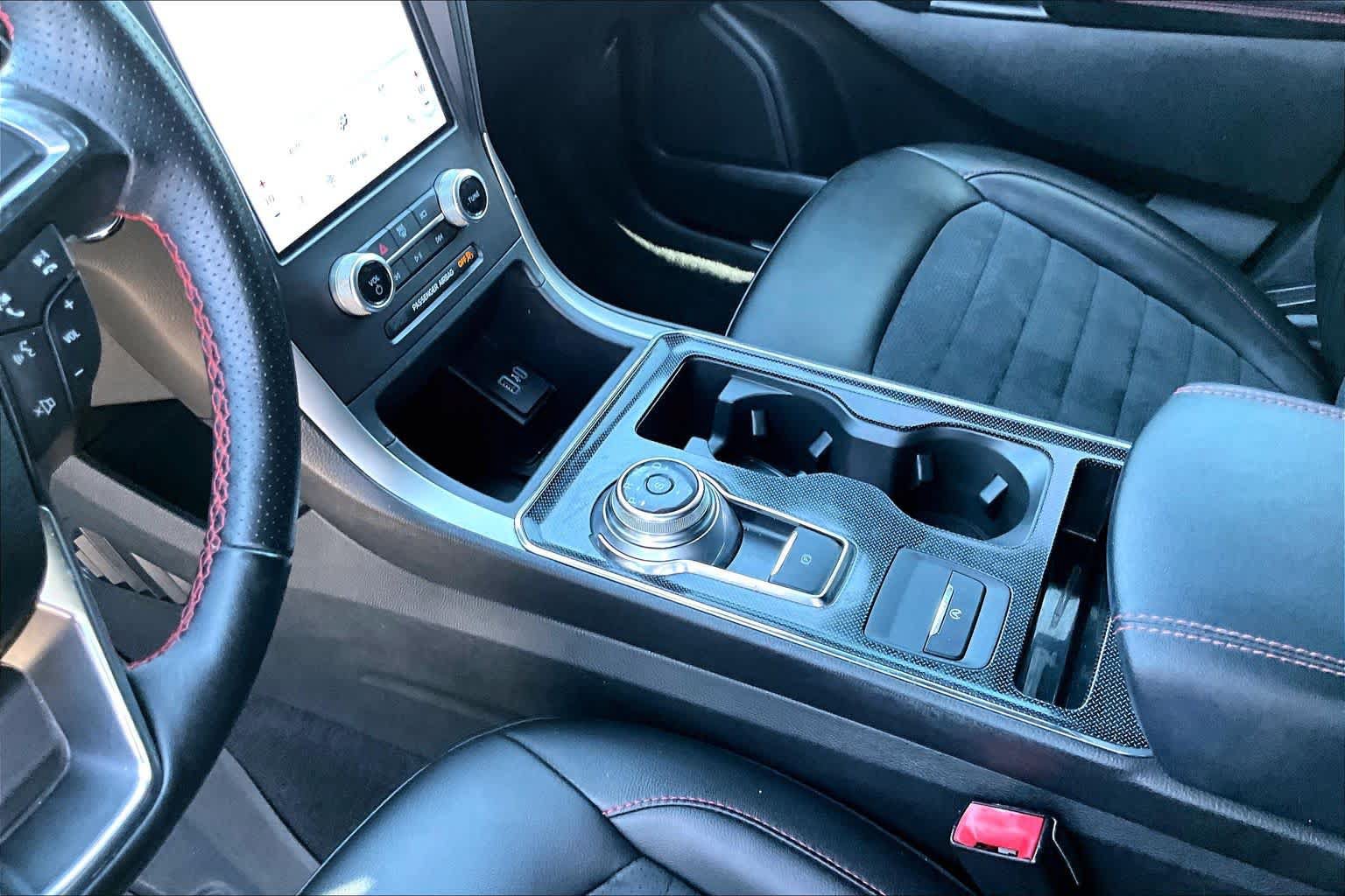 Certified 2021 Ford Edge ST-Line FWD image 17