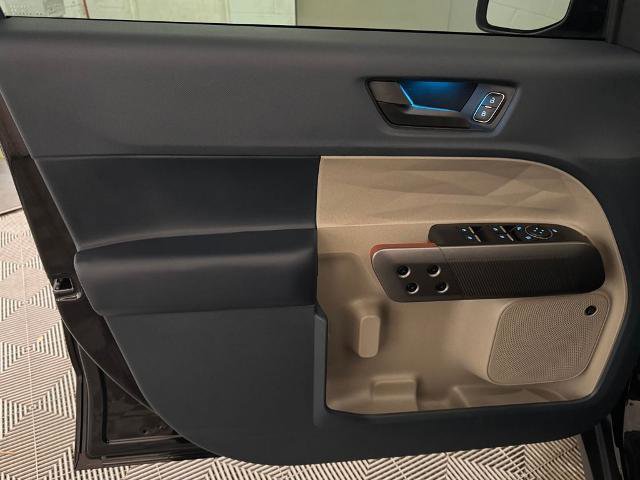 Certified 2025 Ford Maverick Lariat w/ 4K Tow Package image 10