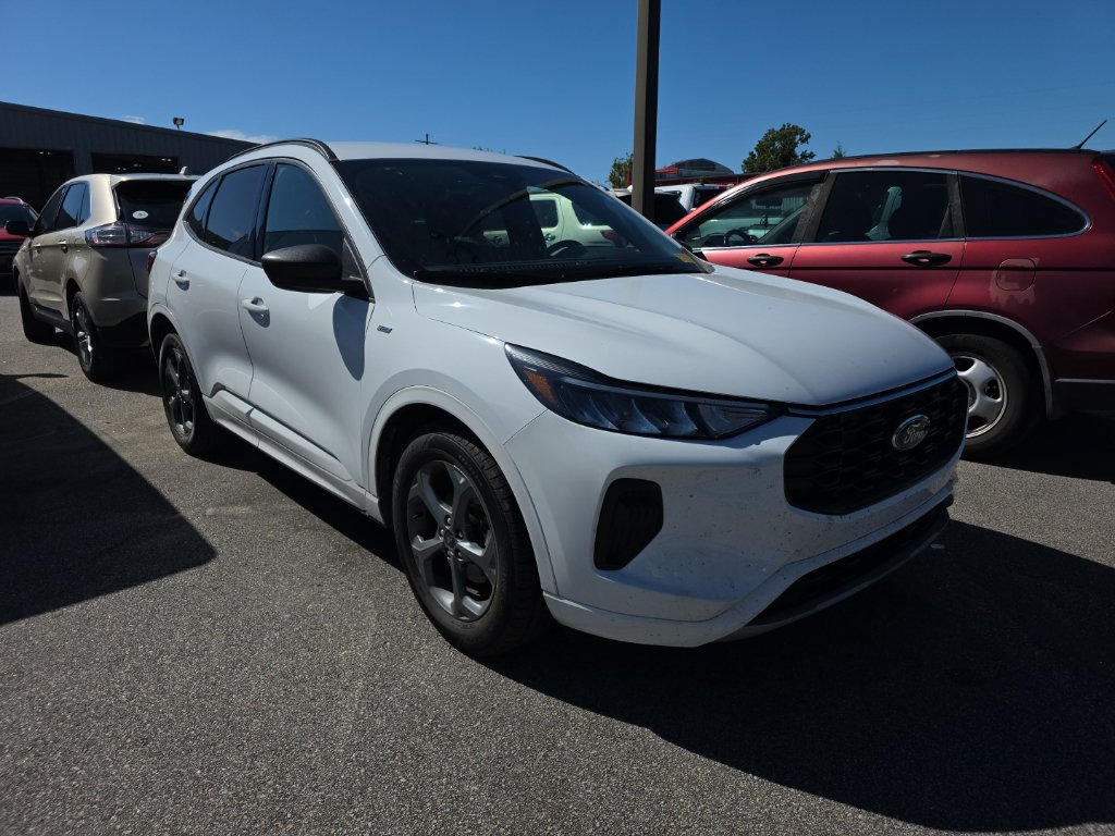 Certified 2023 Ford Escape ST-Line w/ Tech Pack #1 FWD image 2