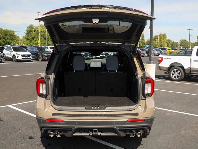Certified 2026 Ford Explorer ST AWD/4WD image 14