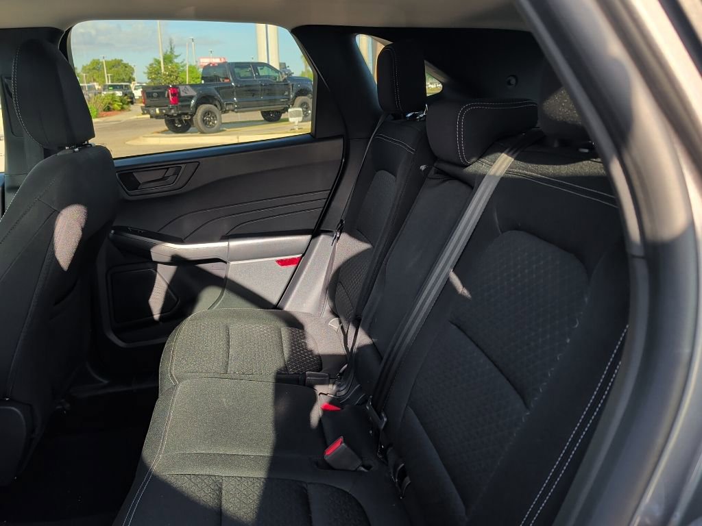 Certified 2025 Ford Escape Active FWD image 9