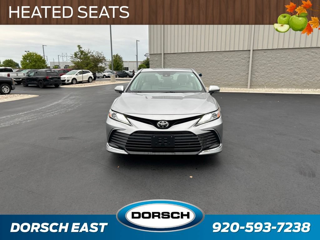 Used 2021 Toyota Camry XLE w/ Navigation Package FWD image 3