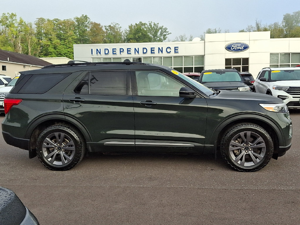 Certified 2022 Ford Explorer XLT w/ Equipment Group 202A AWD/4WD image 12