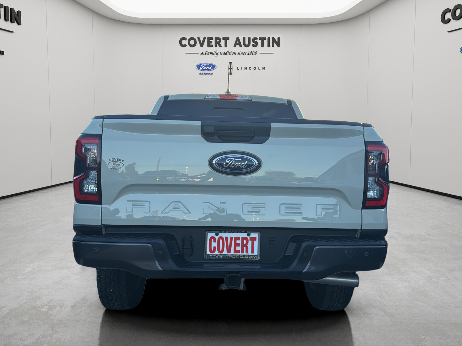 Certified 2025 Ford Ranger XLT w/ FX4 Off-Road Package AWD/4WD image 4