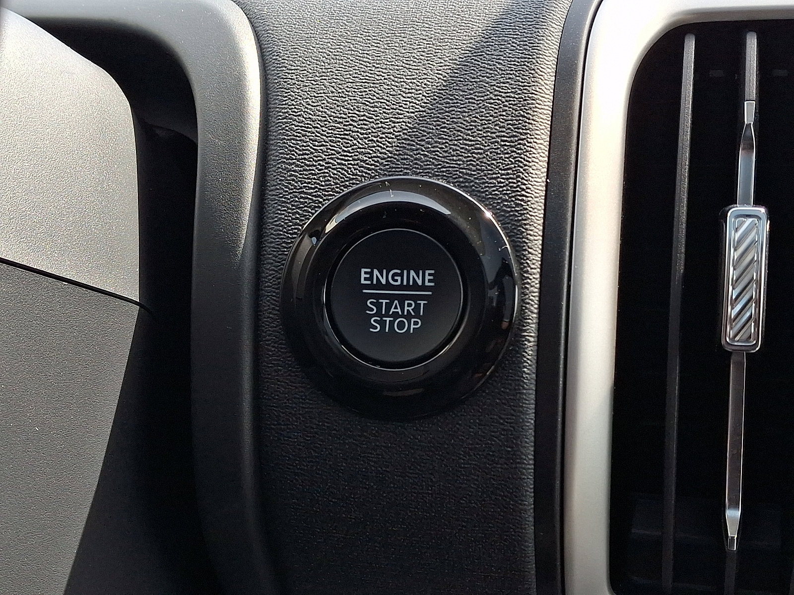 Certified 2025 Ford Expedition Max Active AWD/4WD image 26
