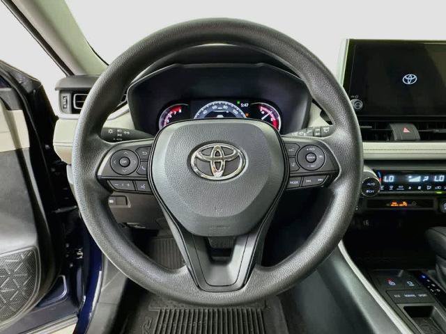 Used 2025 Toyota RAV4 XLE FWD image 16