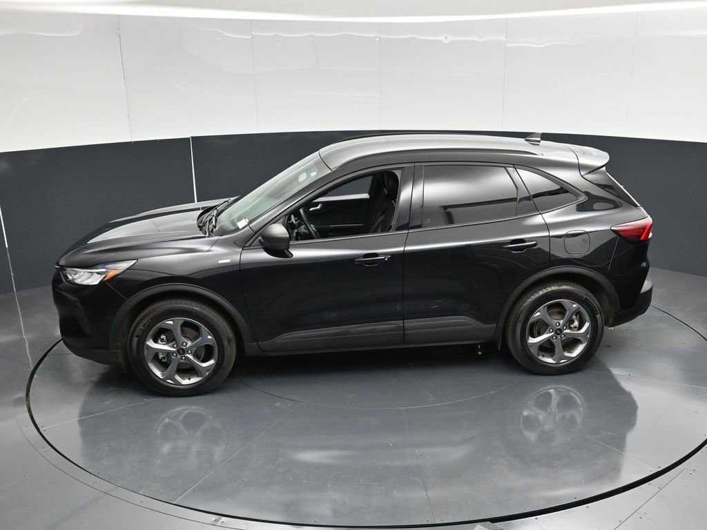 Certified 2025 Ford Escape ST-Line AWD/4WD image 37