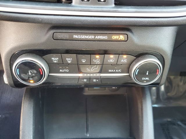 Certified 2022 Ford Escape SE w/ SE Sport Appearance Package image 28