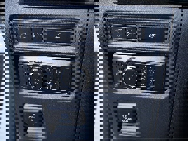 Certified 2022 Ford F150 XLT w/ Equipment Group 302A High image 25