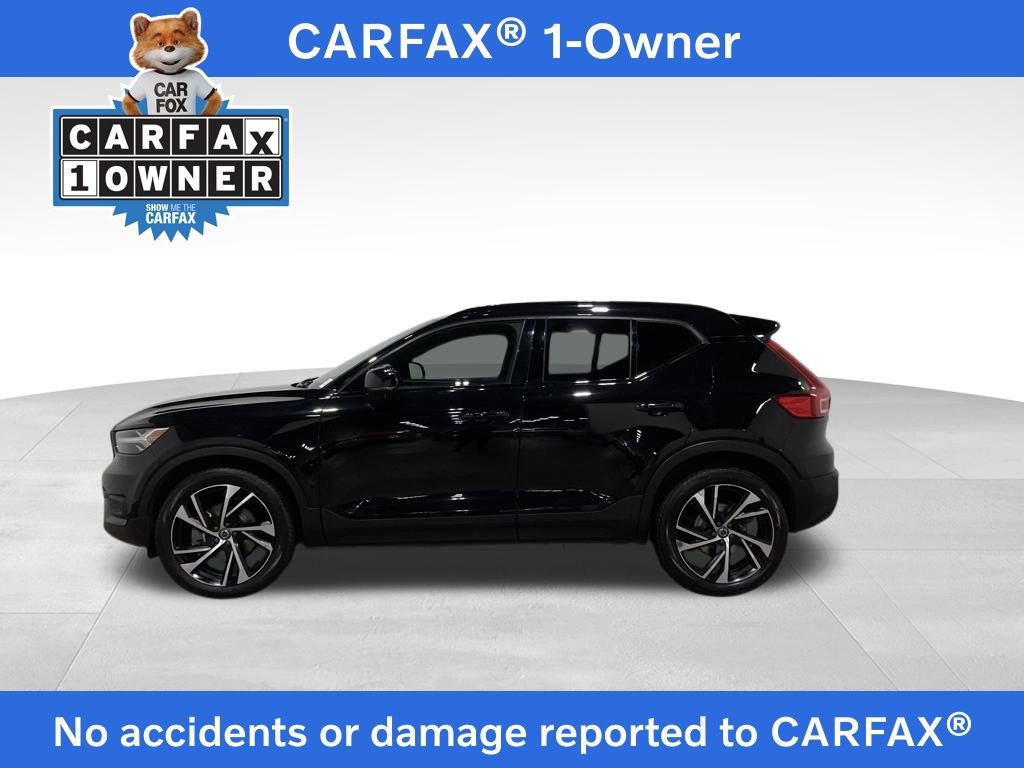 Used 2021 Volvo XC40 T5 R-Design image 2