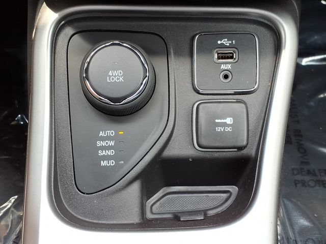 Used 2019 Jeep Compass High Altitude AWD/4WD image 22
