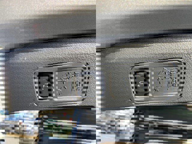 Certified 2024 Ford Expedition Limited image 29