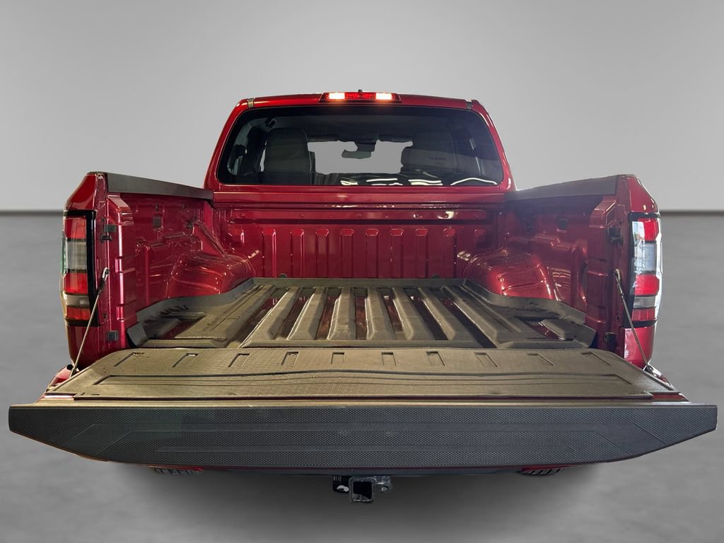 Used 2025 Nissan Frontier SV AWD/4WD image 12