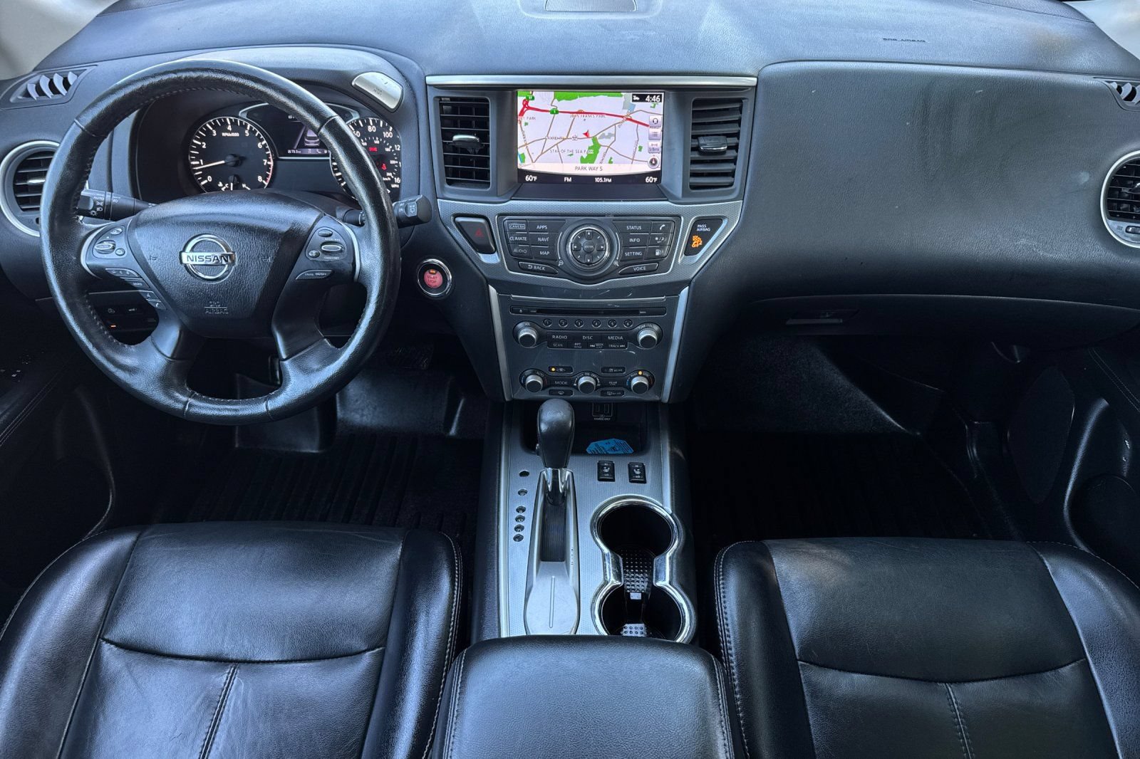 Used 2020 Nissan Pathfinder SL FWD image 5
