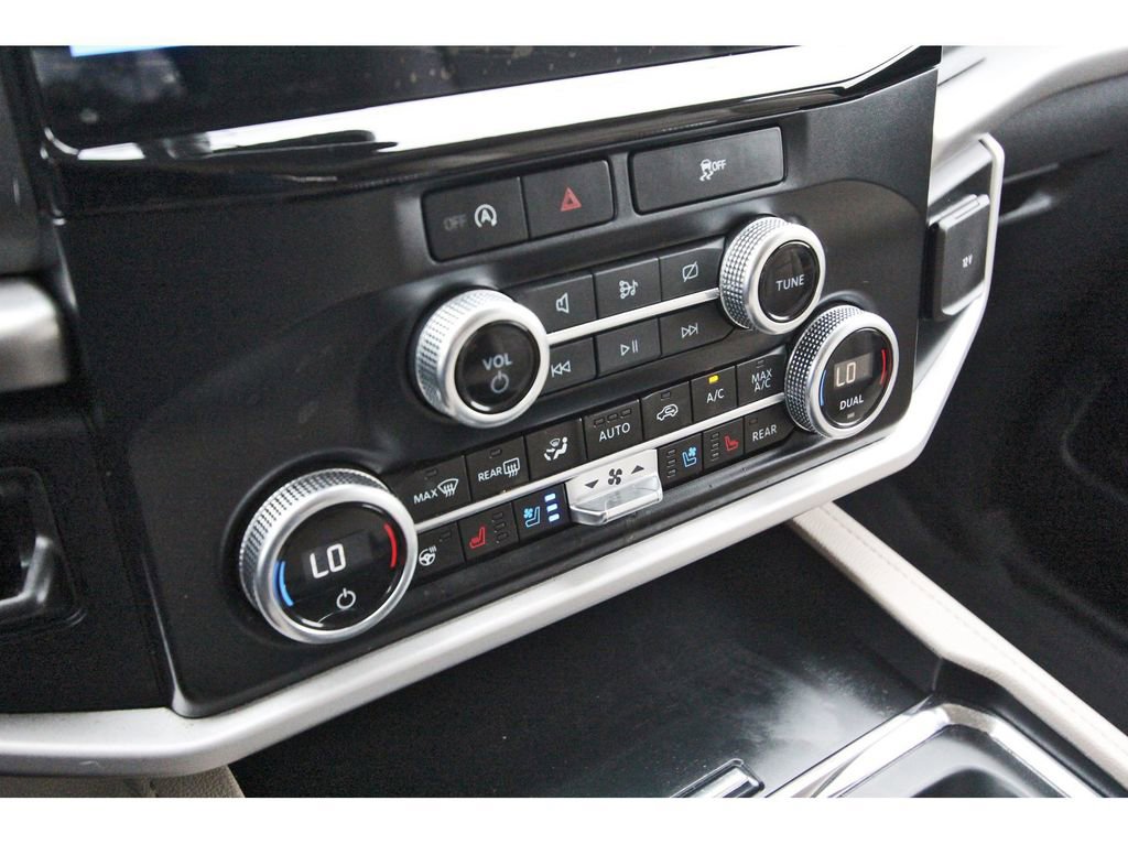 Certified 2024 Ford Expedition XLT RWD image 26
