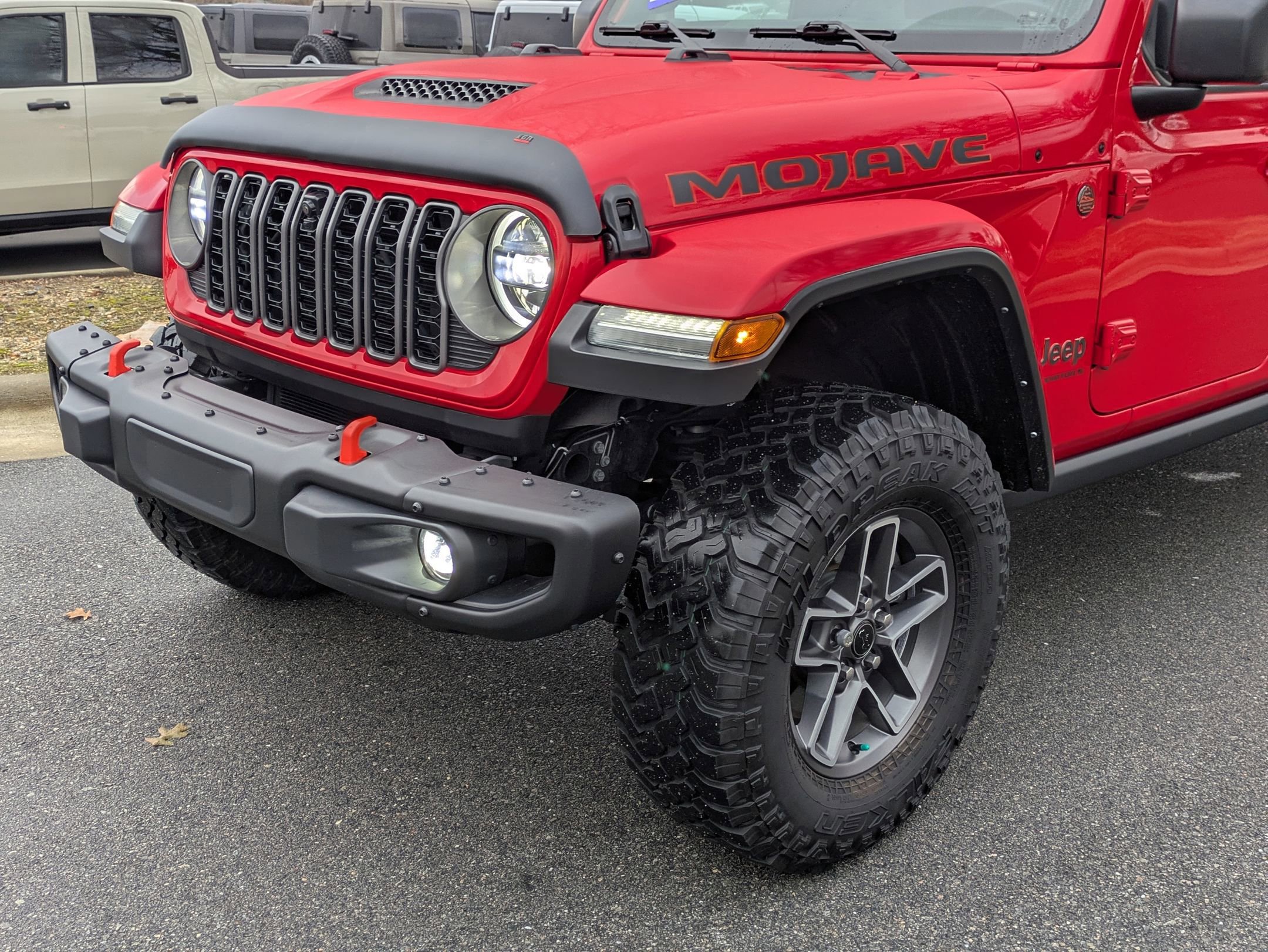 Used 2024 Jeep Gladiator Mojave image 2