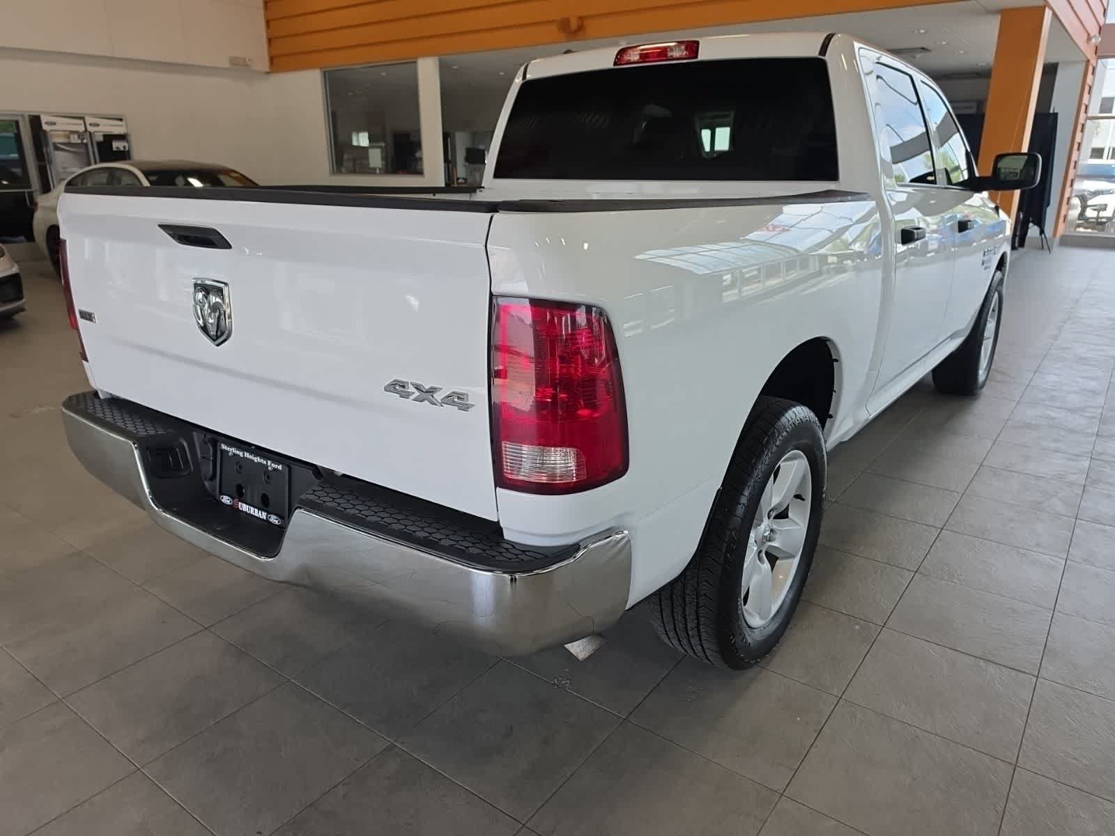 Used 2022 RAM 1500 Classic SLT AWD/4WD image 8