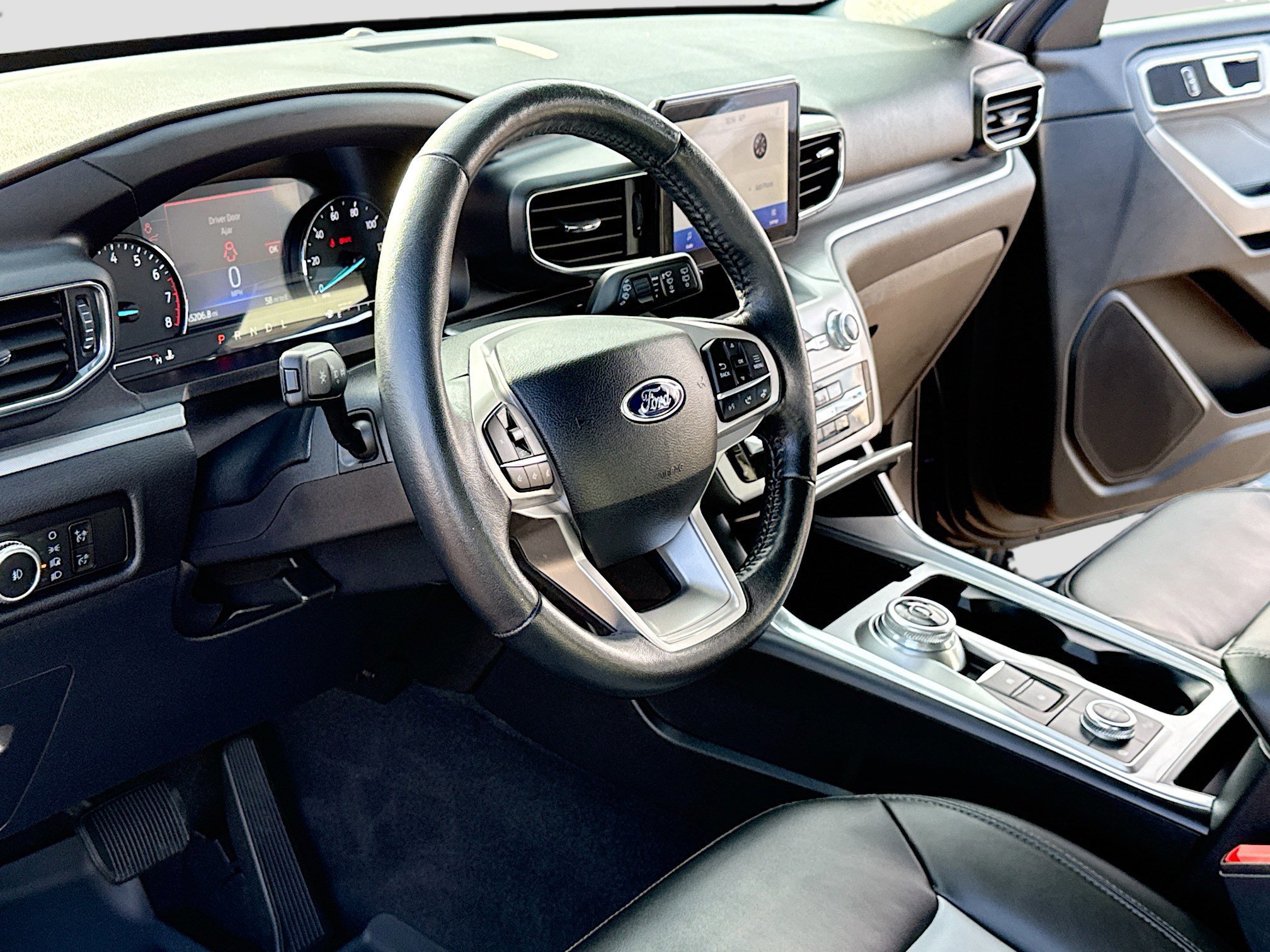 Certified 2023 Ford Explorer XLT w/ Equipment Group 202A image 7